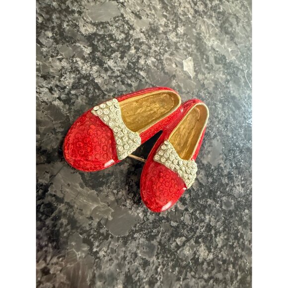 Red Rhinestone “Ruby Slippers” Brooch Pin Gold-Tone Back Decorative Dorothy Oz - Picture 4 of 9